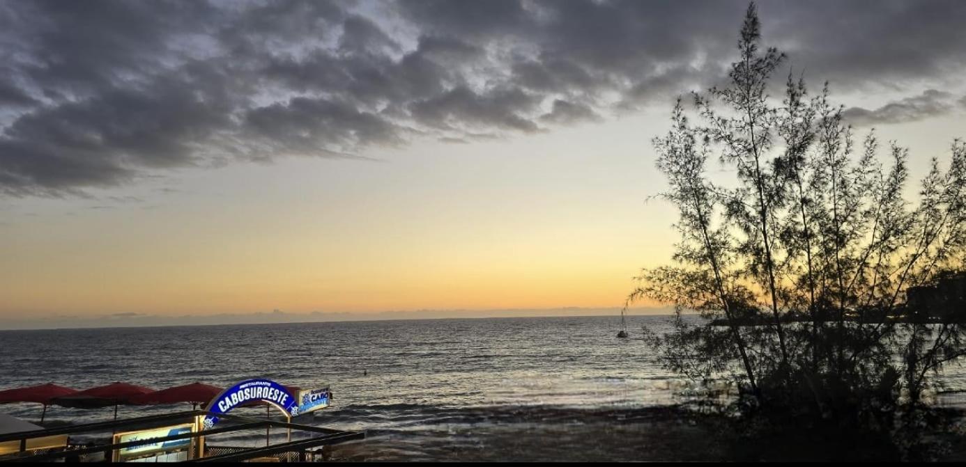 Beachfront Паталавака Екстер'єр фото